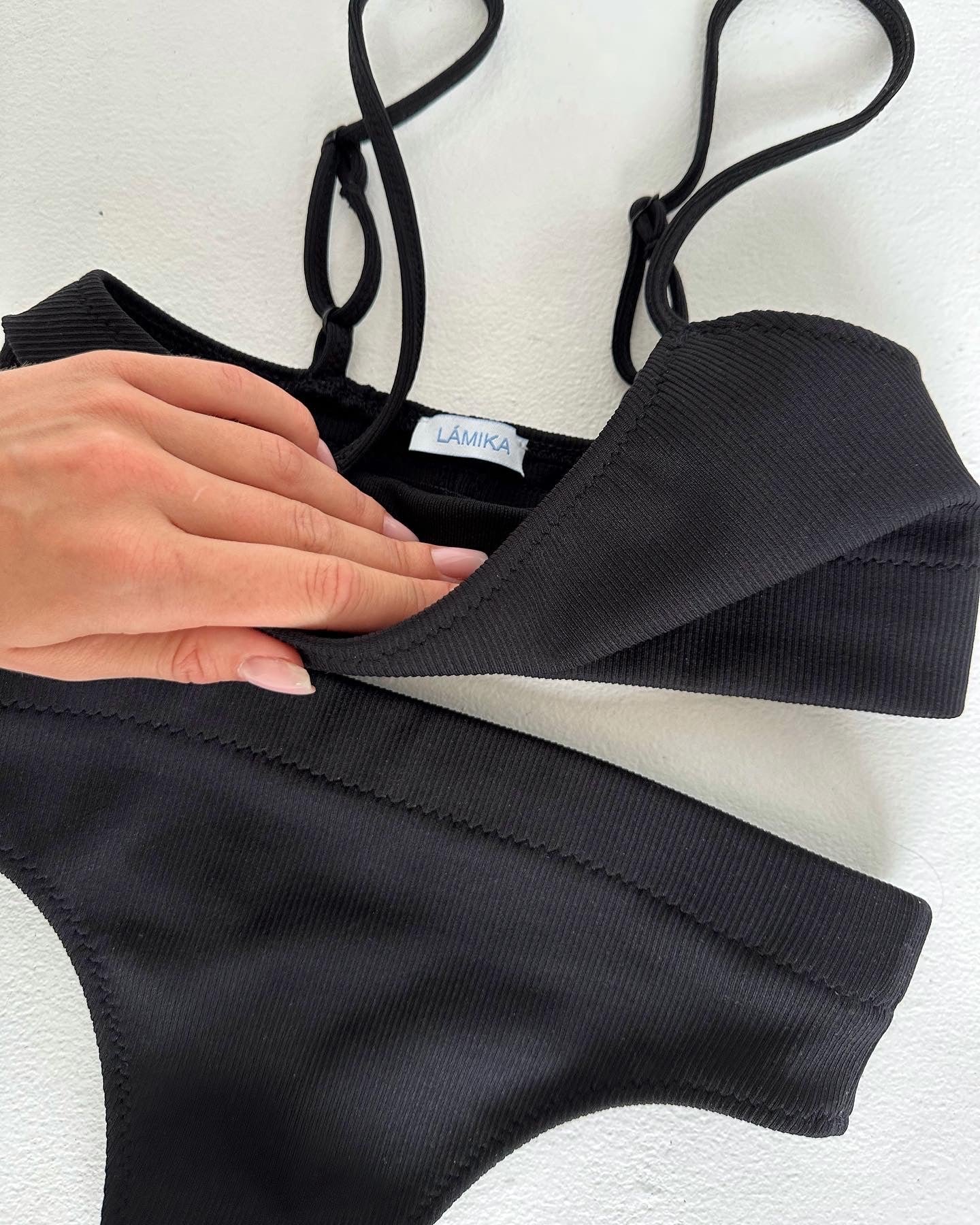 Formuojančių apatinių komplektas su stringais